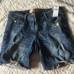 Hollister Boyfriend Short